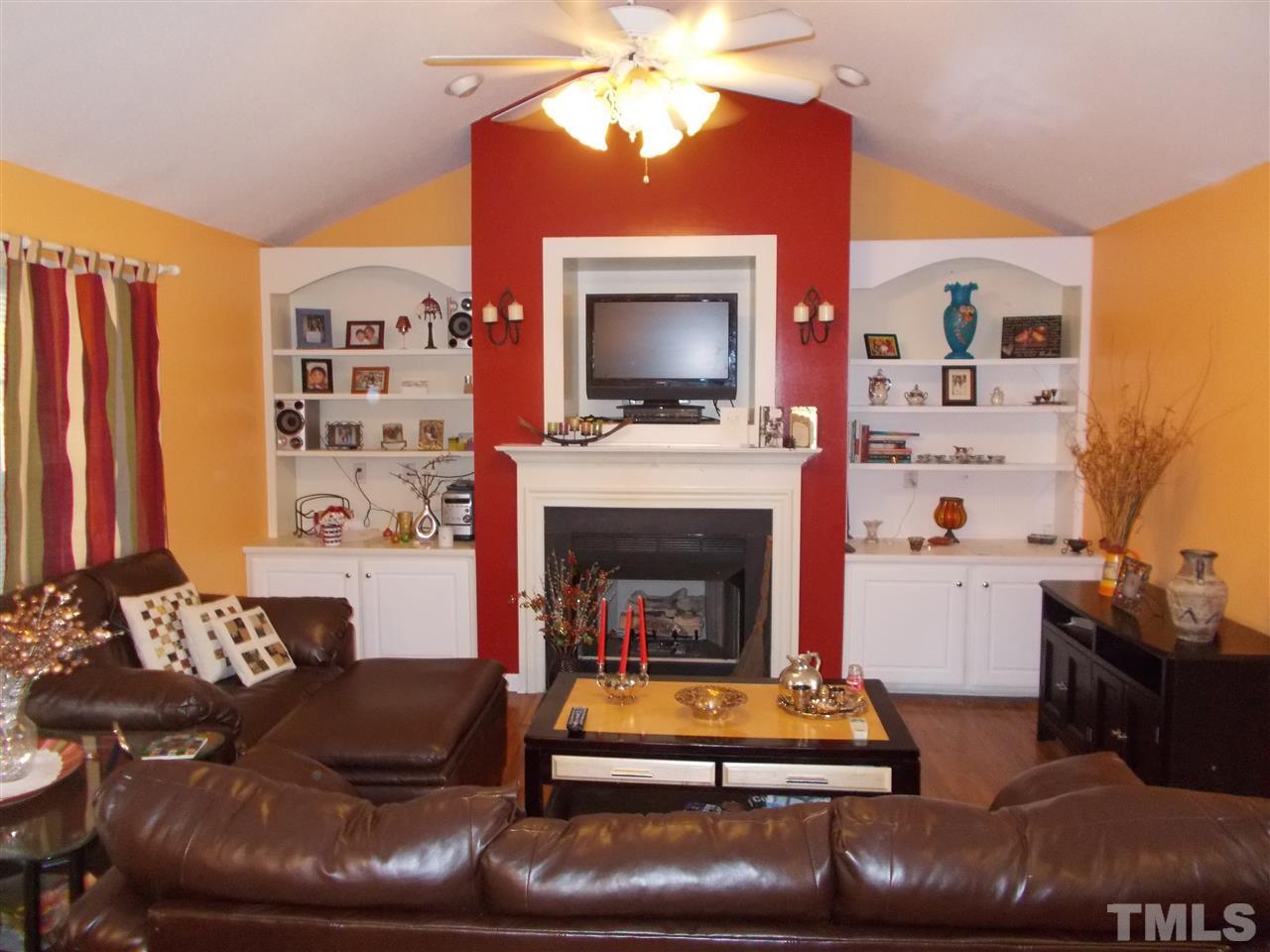 4 Lakeside Ave