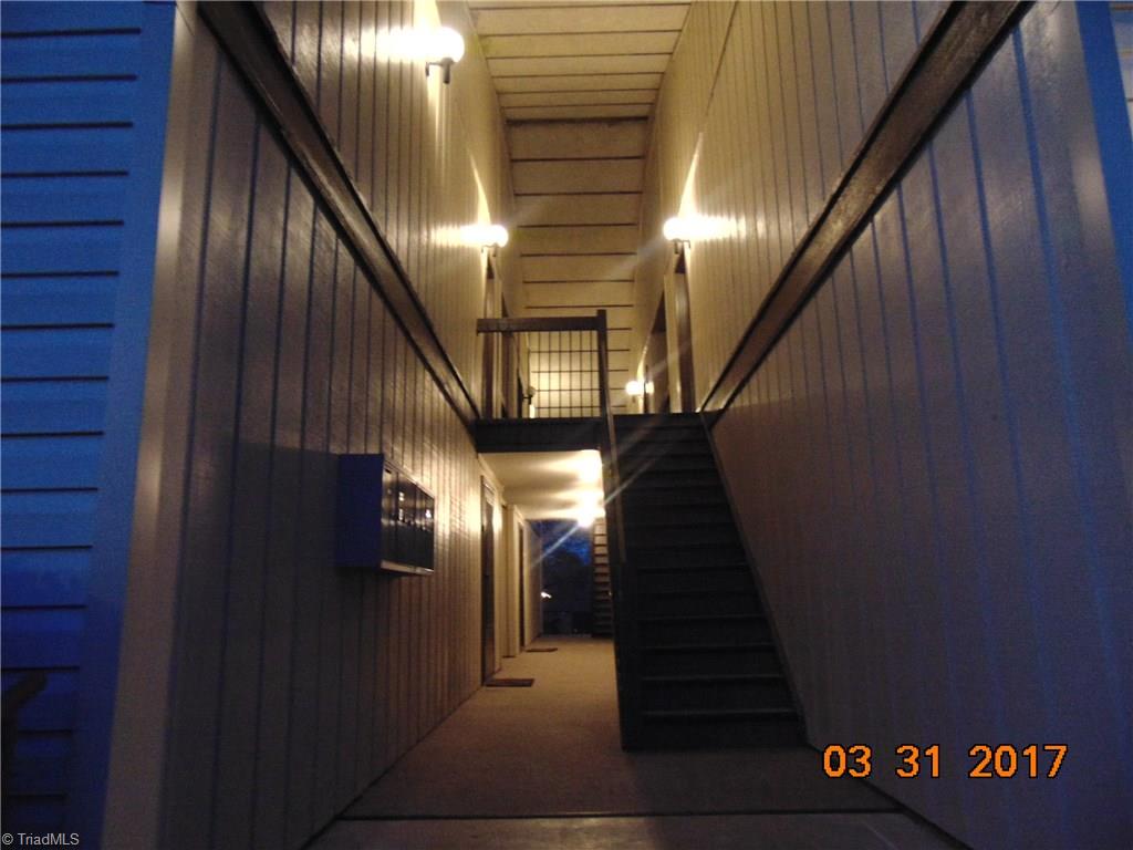 607 Lexington Ave