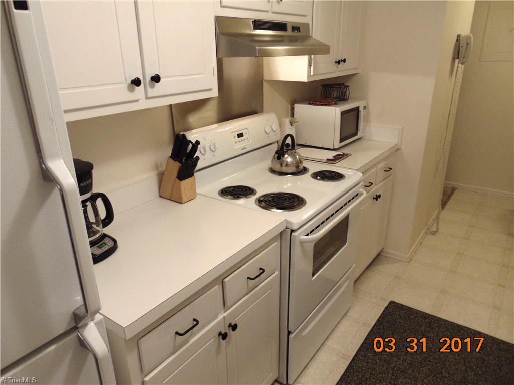 607 Lexington Ave