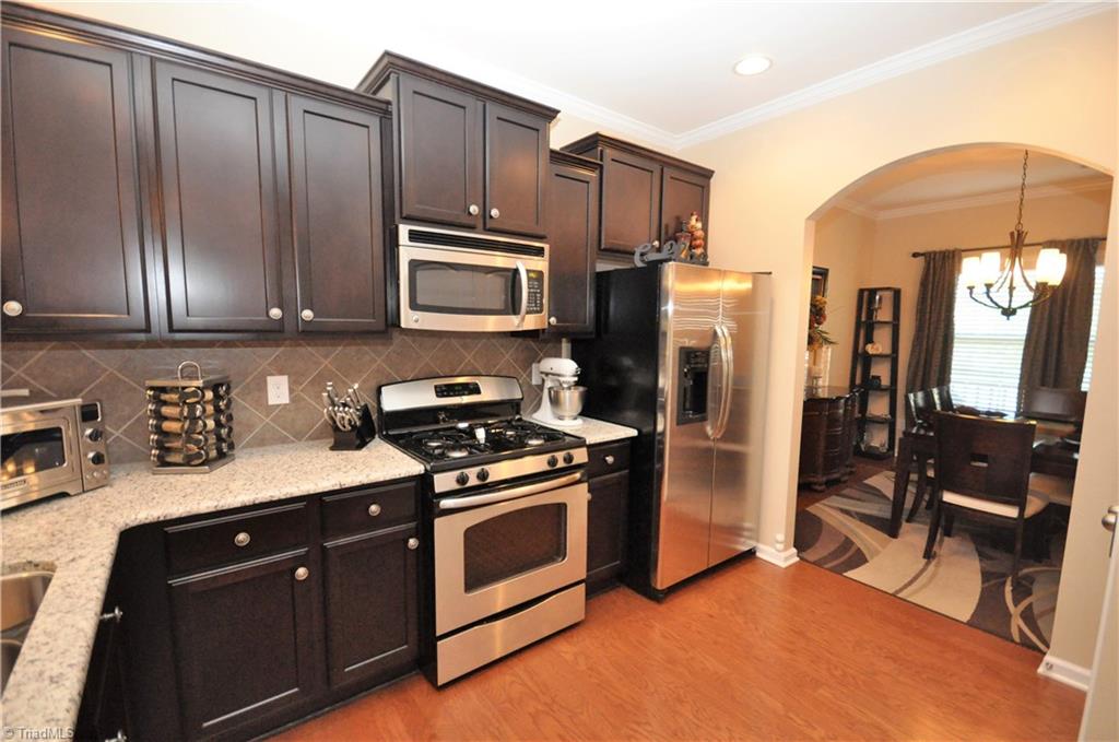 3511 Lamplight Way