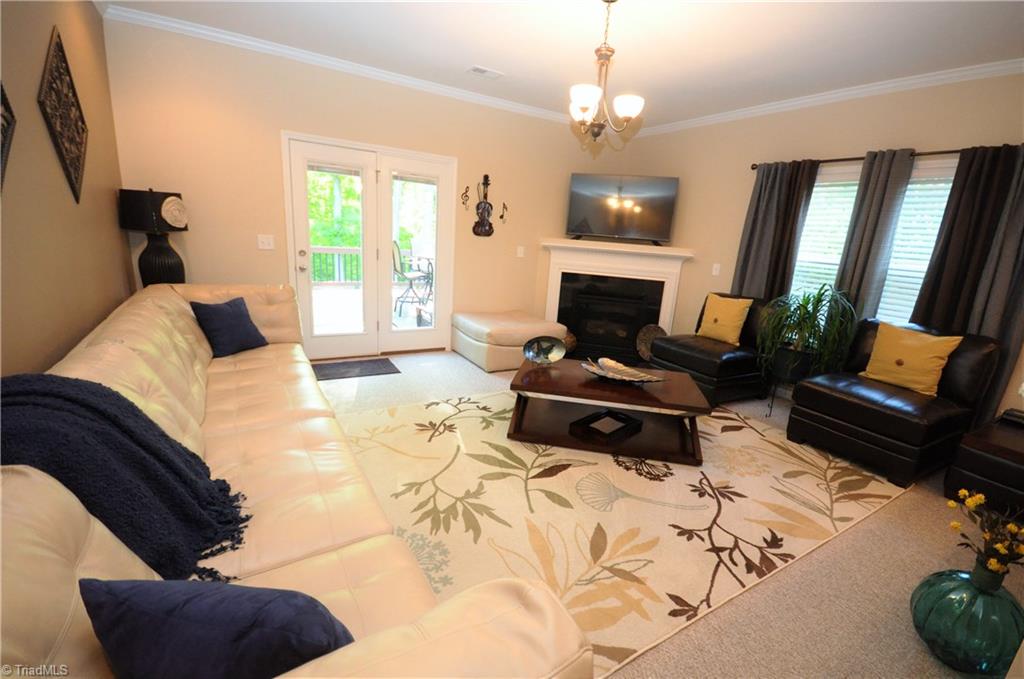 3511 Lamplight Way