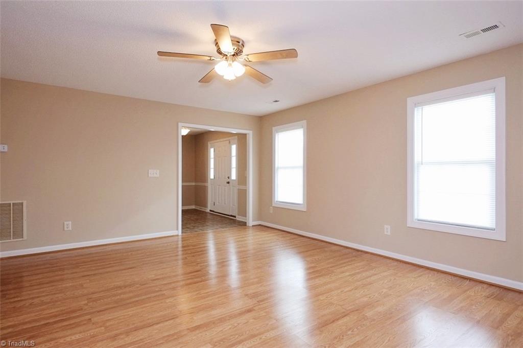 109 Fiddlers Knoll Ct