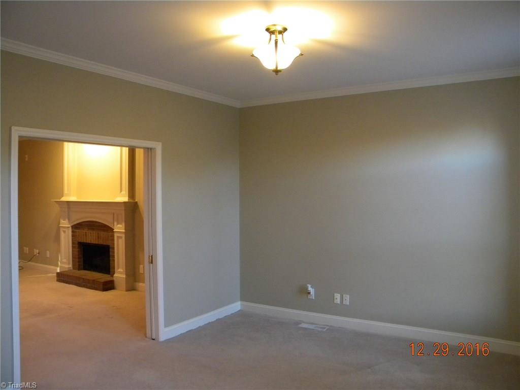 1586 Running Deer Dr #4