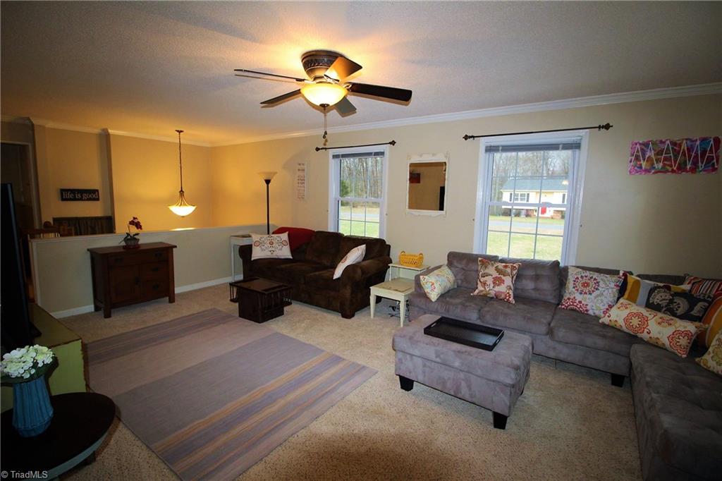 6210 Habersham Dr