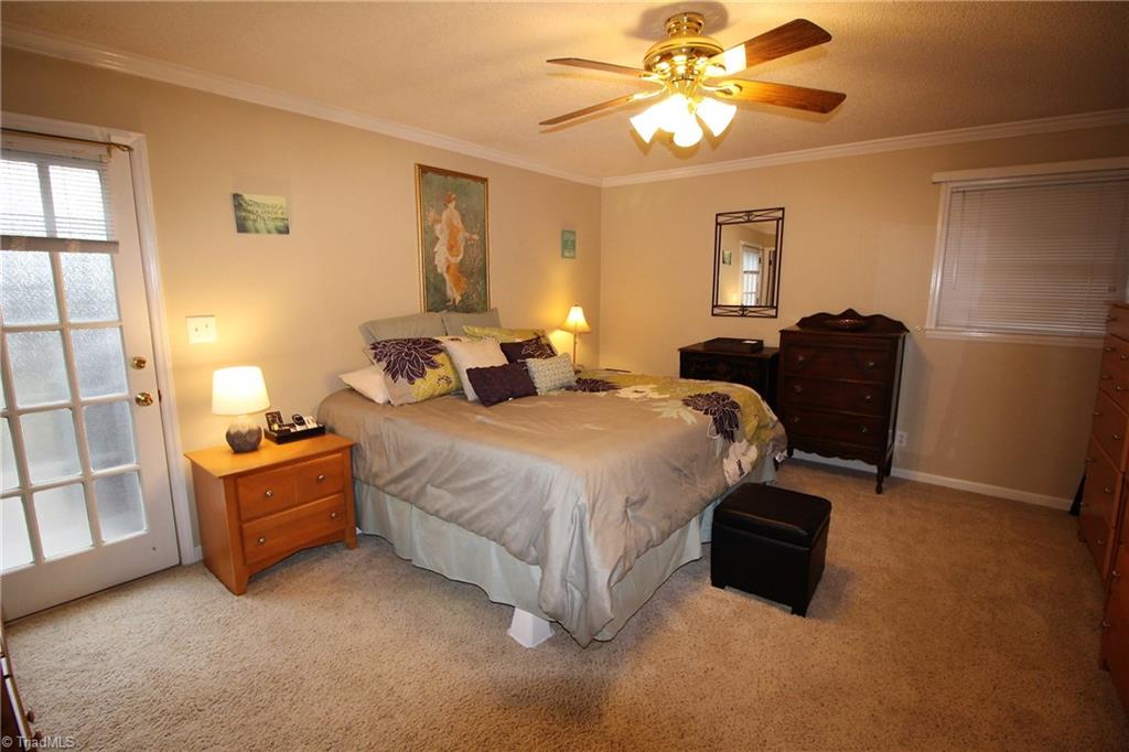 6210 Habersham Dr