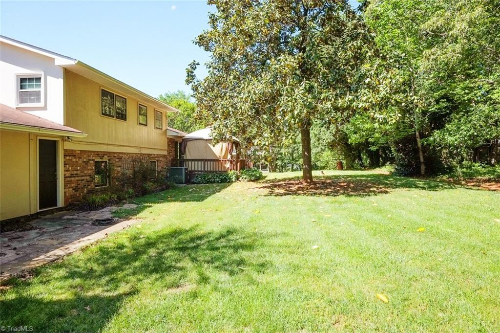204 Saint Regis Ln