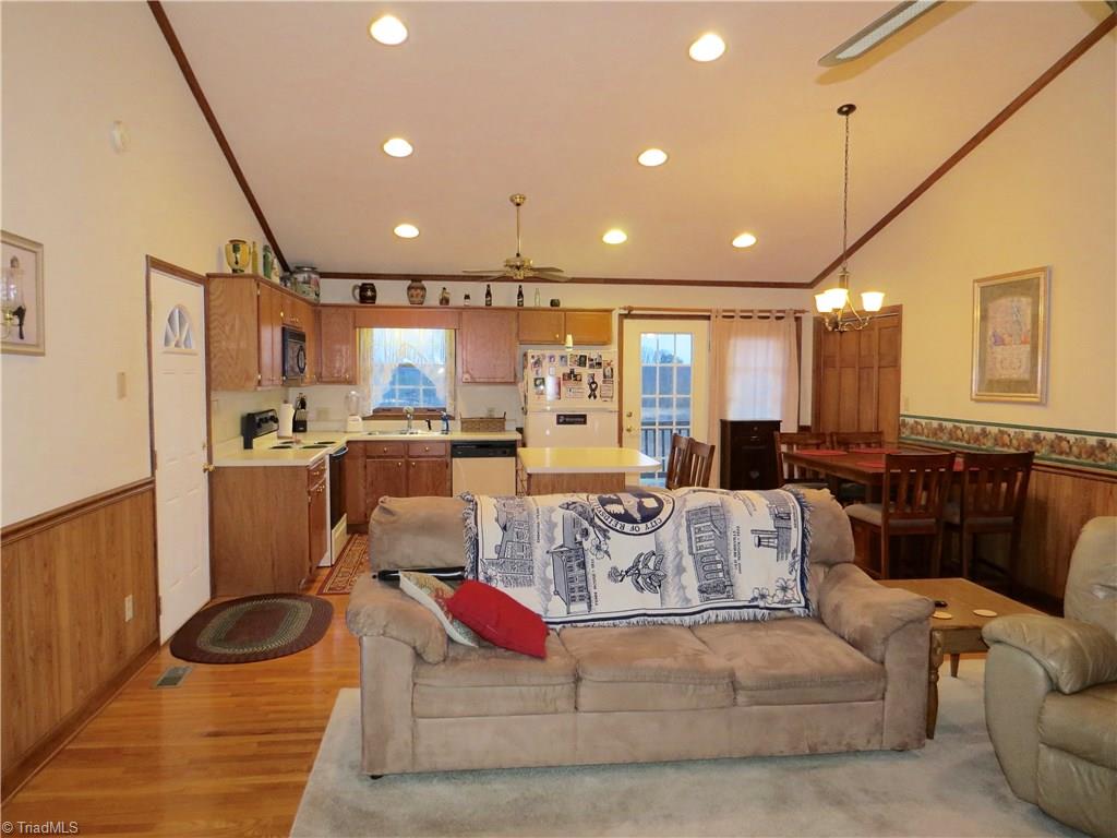 131 Regency Dr