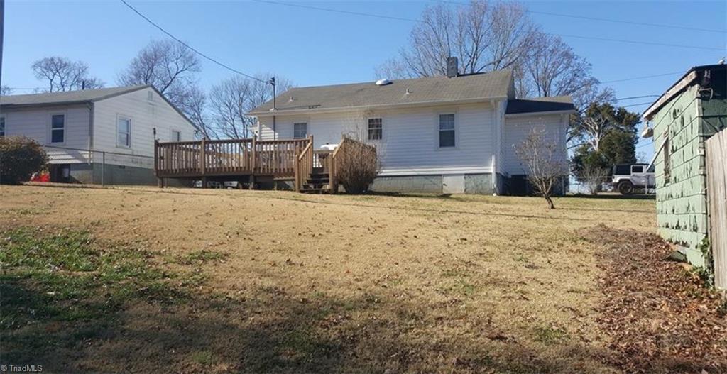 208 Peacock Ave
