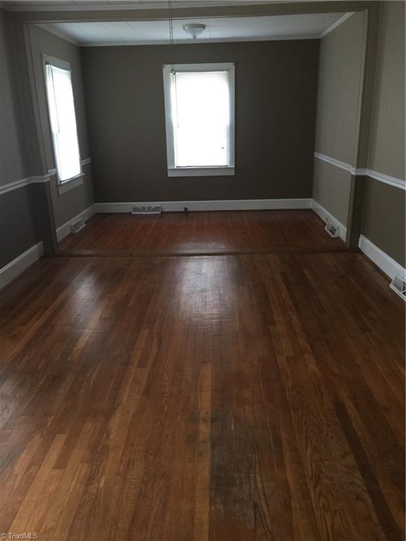 208 Peacock Ave