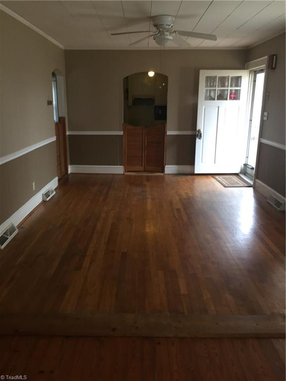 208 Peacock Ave