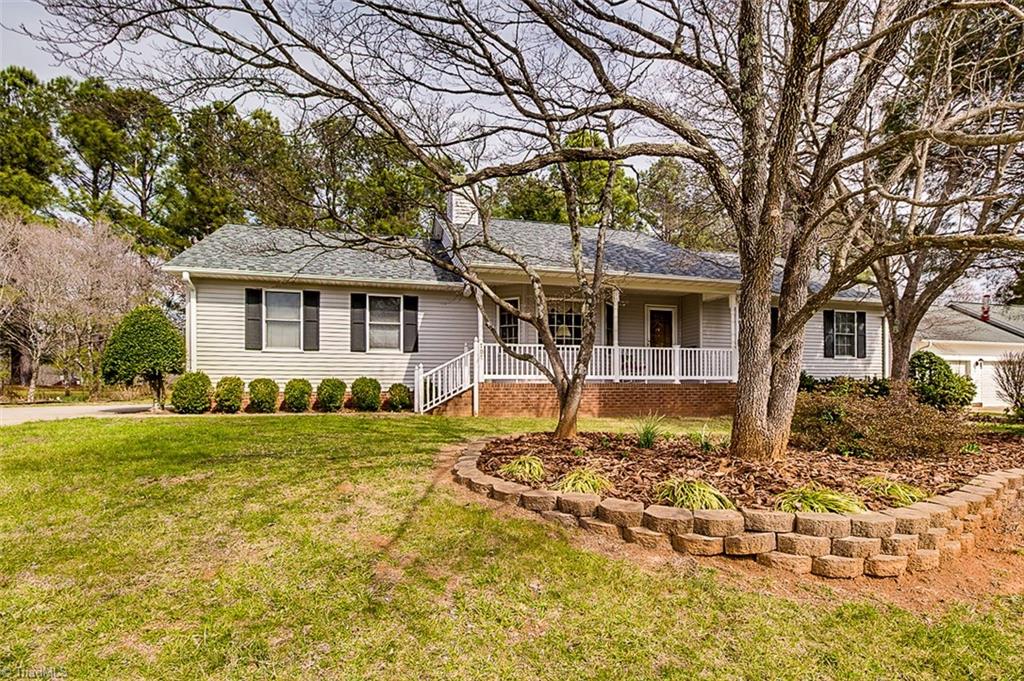 104 Kenwood Ln