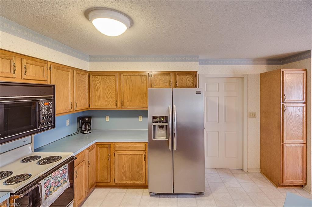 104 Kenwood Ln