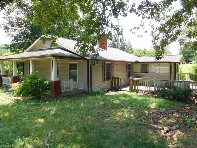 888 Greensboro St