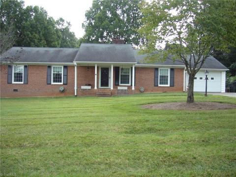 152 Iroquois Trl