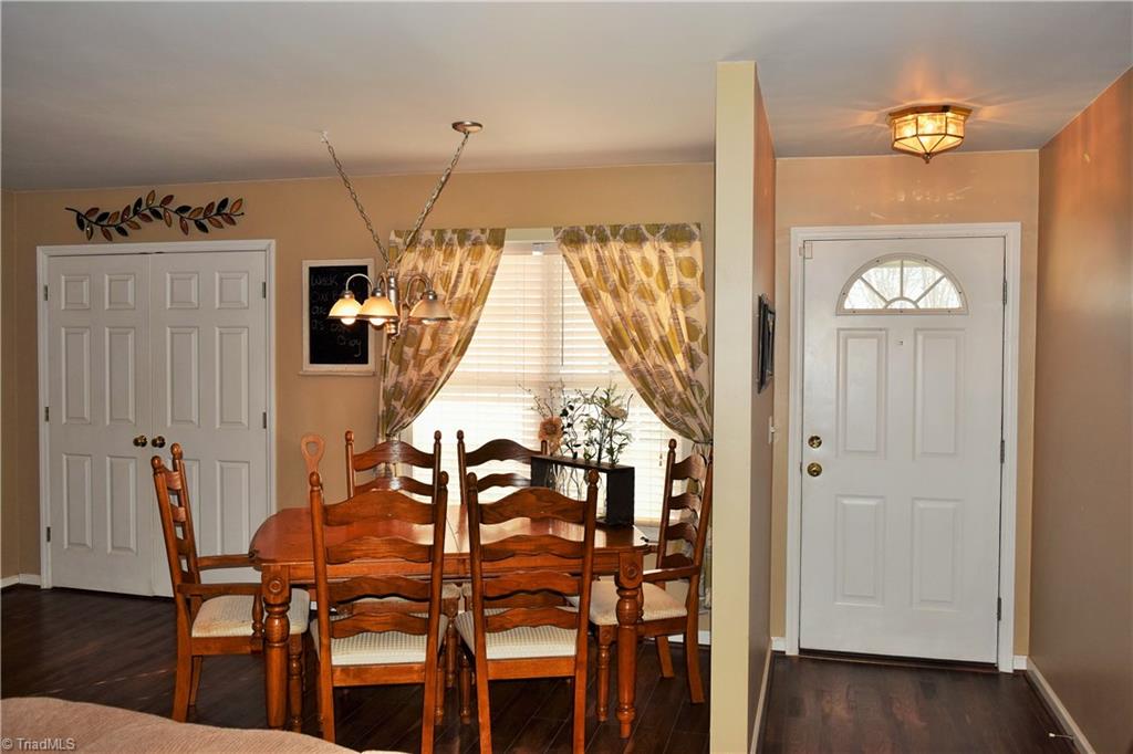 1129 Birch Tree Way