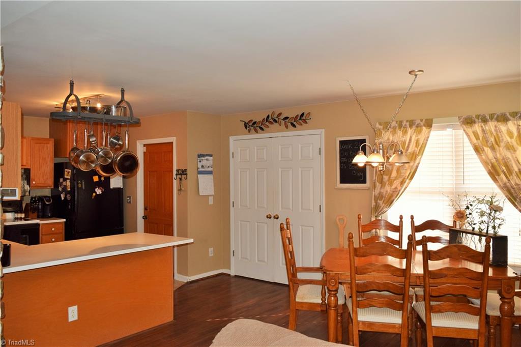1129 Birch Tree Way