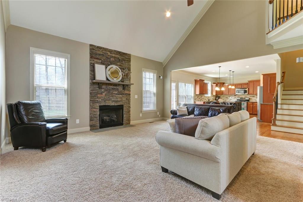 155 Cottonwood Ln