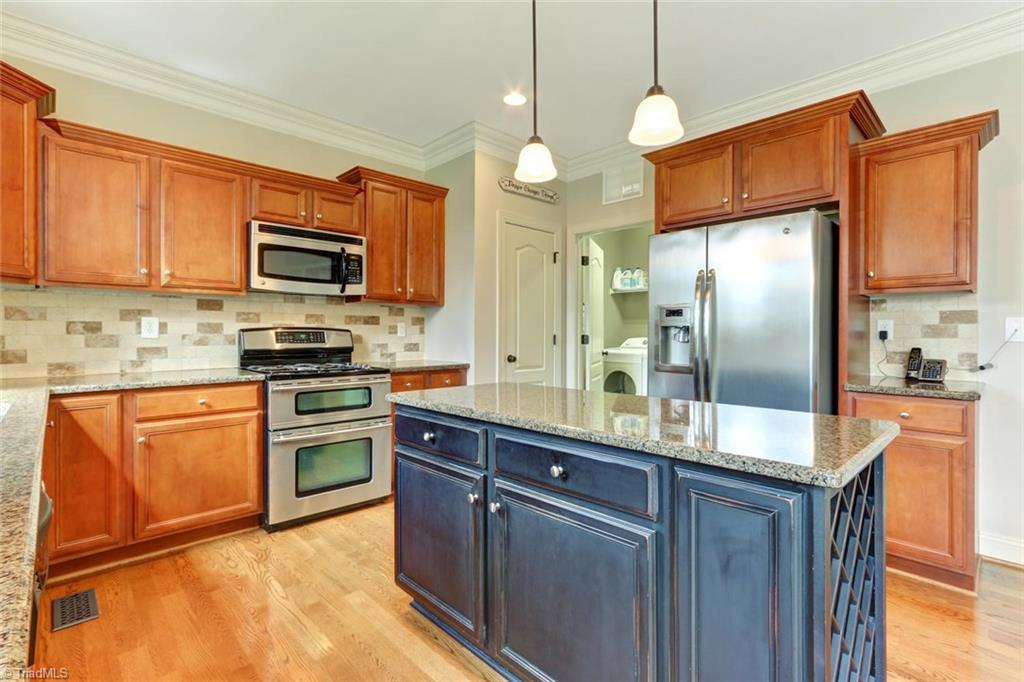 155 Cottonwood Ln