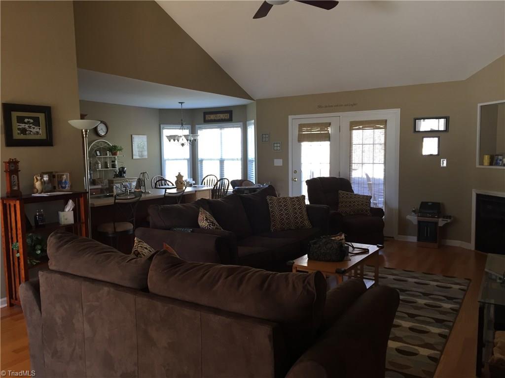 2978 Grassy Knoll Cir