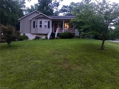 109 Red Bud Ln