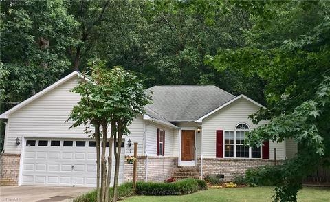 109 Red Bud Ln
