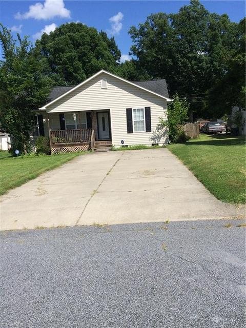 109 Red Bud Ln