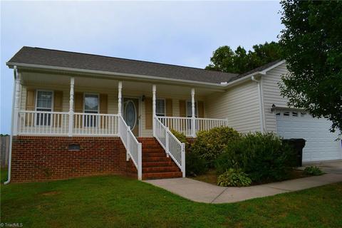 109 Red Bud Ln