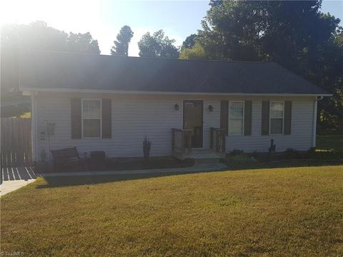 109 Red Bud Ln