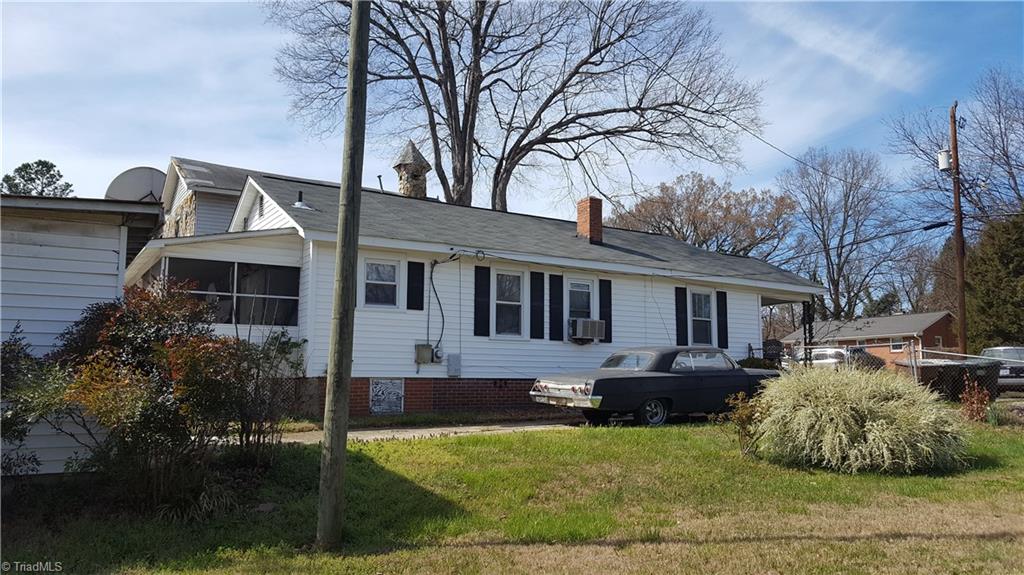 2703 Pinecroft Rd
