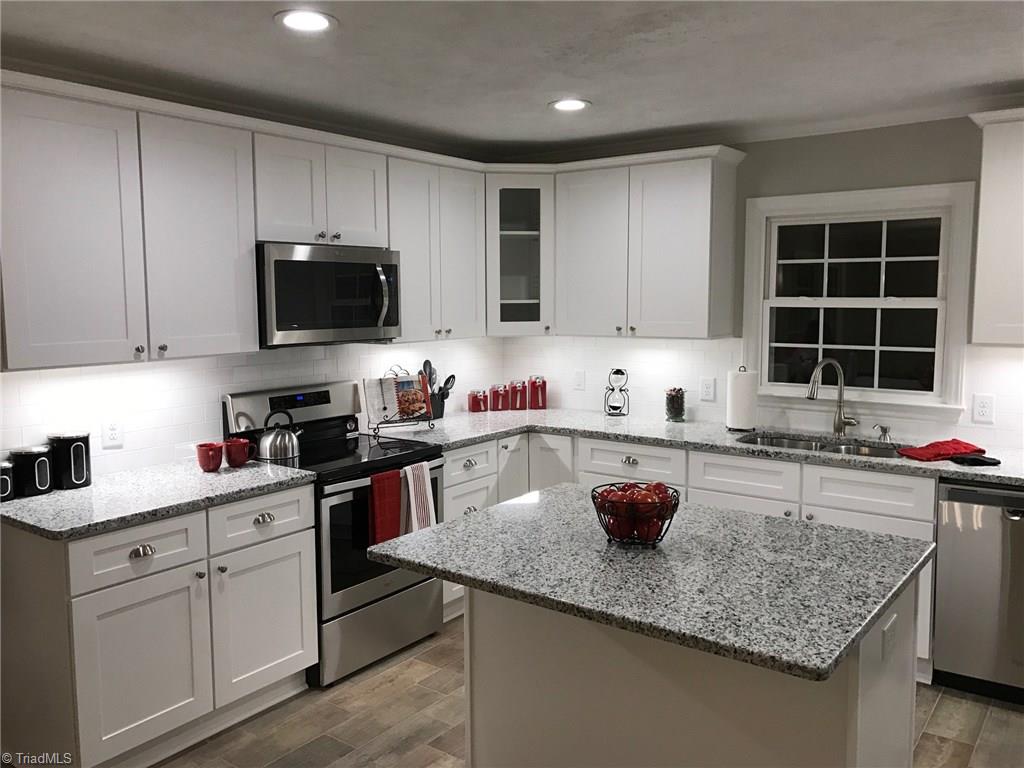 528 Hillwood Ct
