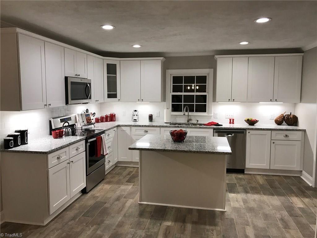 528 Hillwood Ct