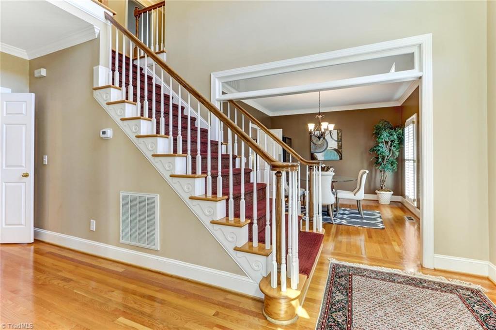 1900 Falmouth Dr