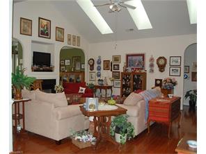 9 Liberty Square Cir