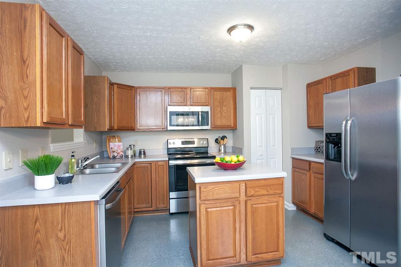 1207 Brittany Point Ct