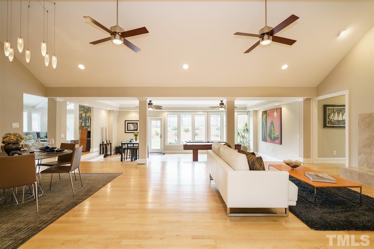 103 Ravenhollow Ct