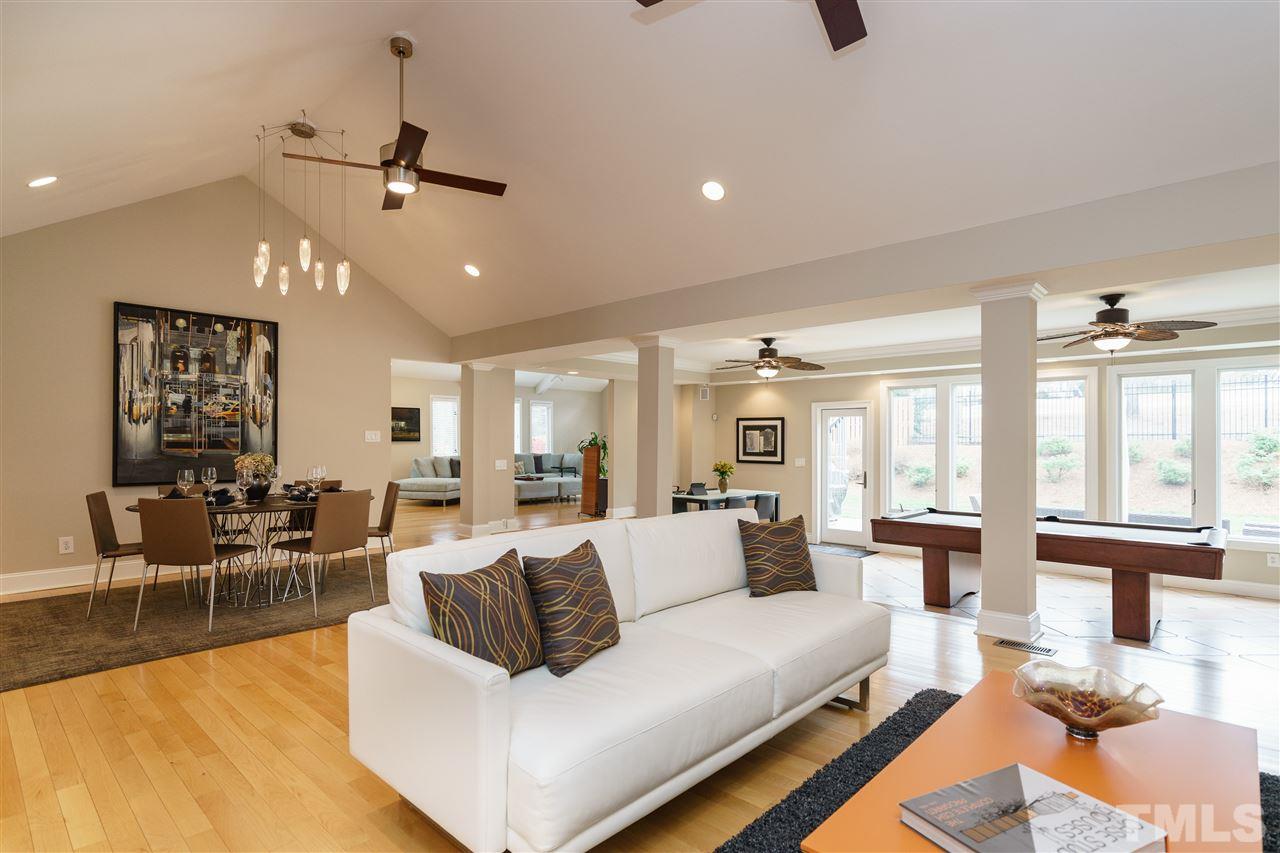 103 Ravenhollow Ct