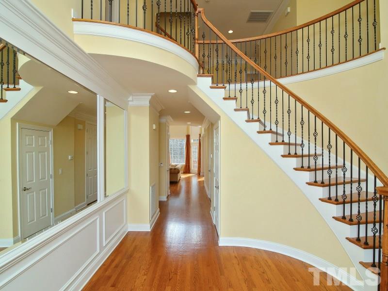 121 Summer Lakes Dr