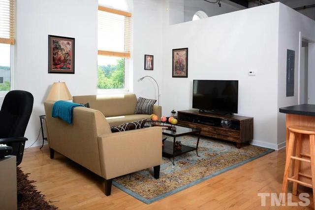 210 Commons Way