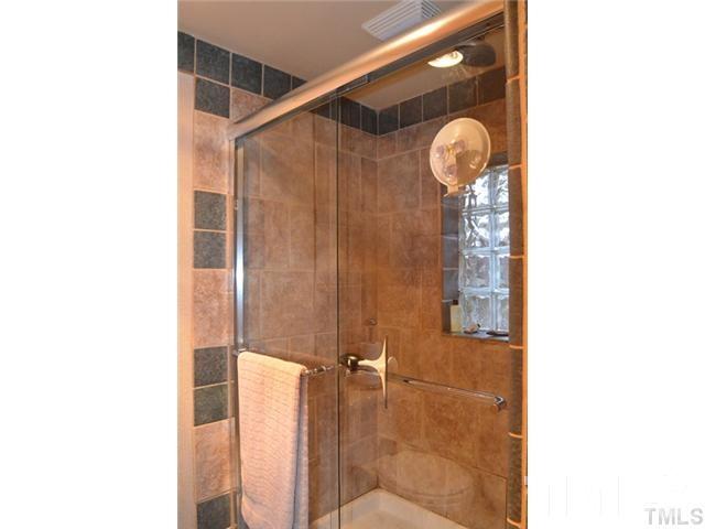 28 Davie Cir