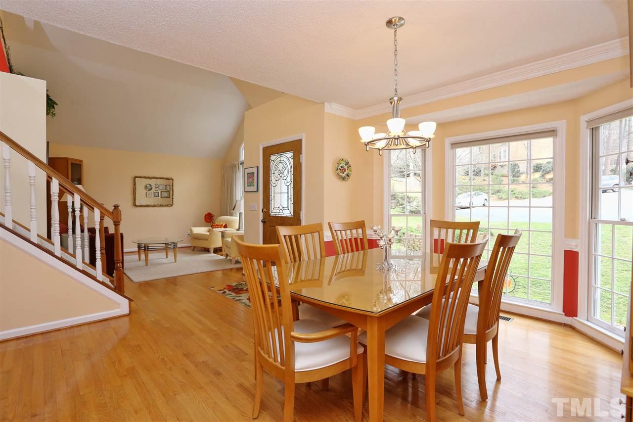104 Hearthstone Ln