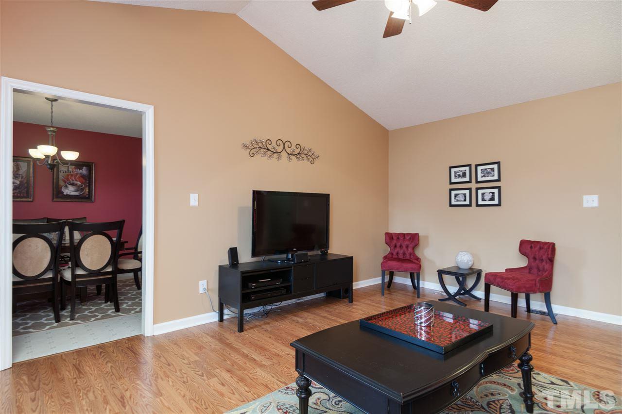 213 Bentwood Ln