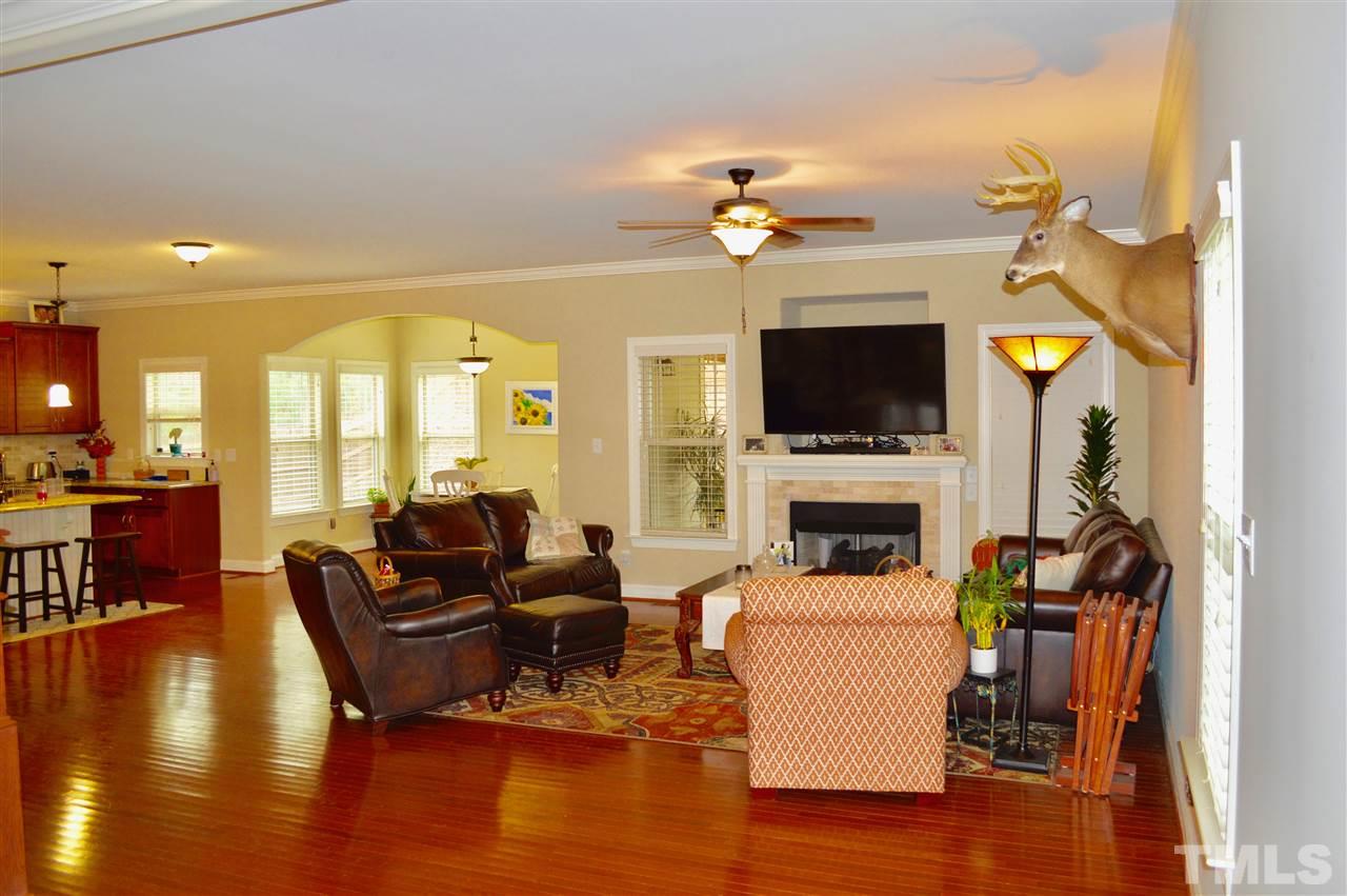 424 River Knoll Dr