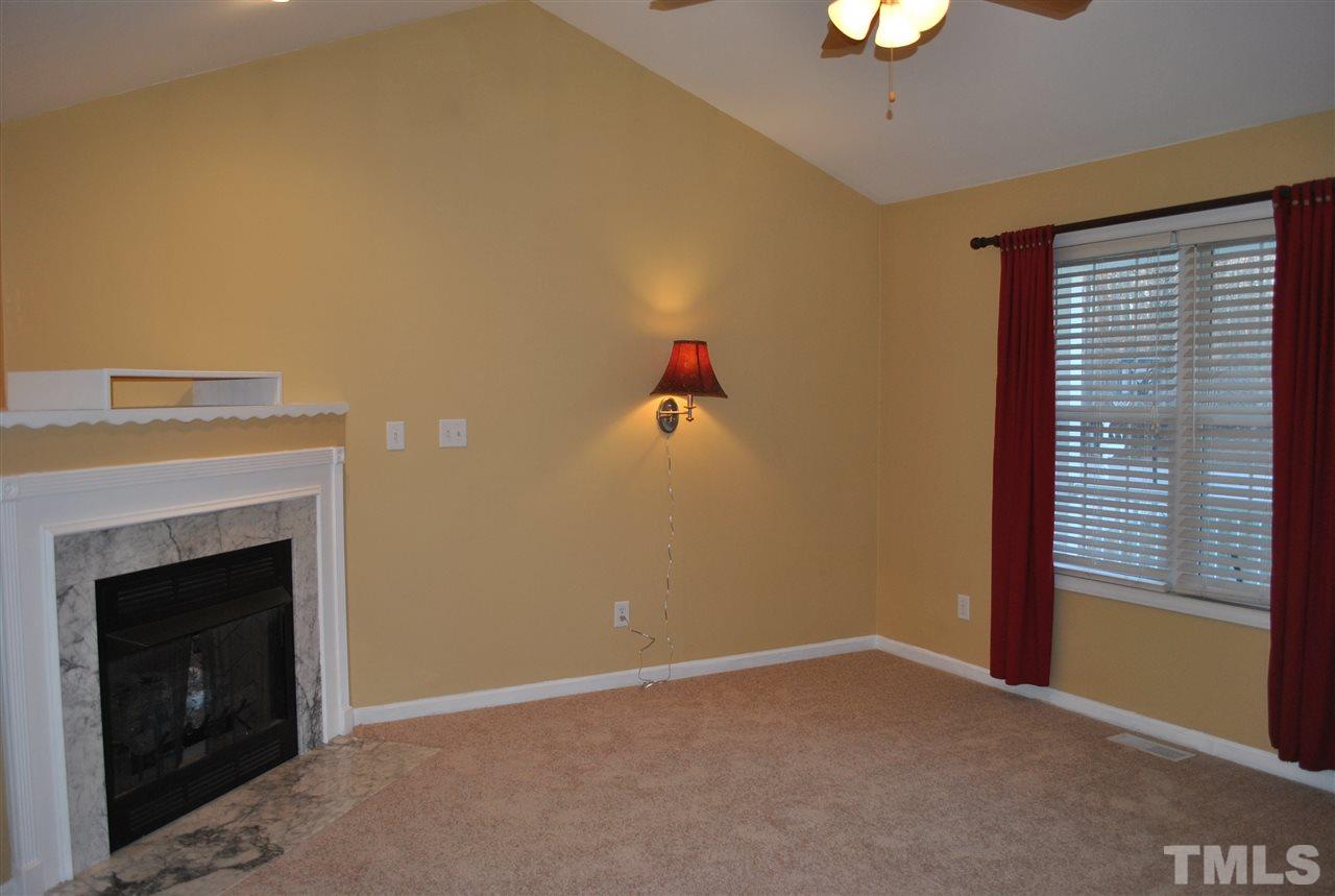 227 Fox Run Dr