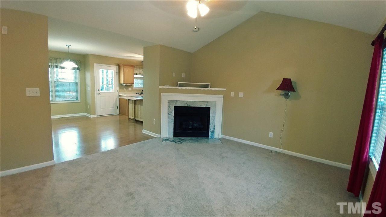 227 Fox Run Dr