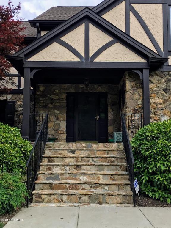 227 Grande Overlook Dr