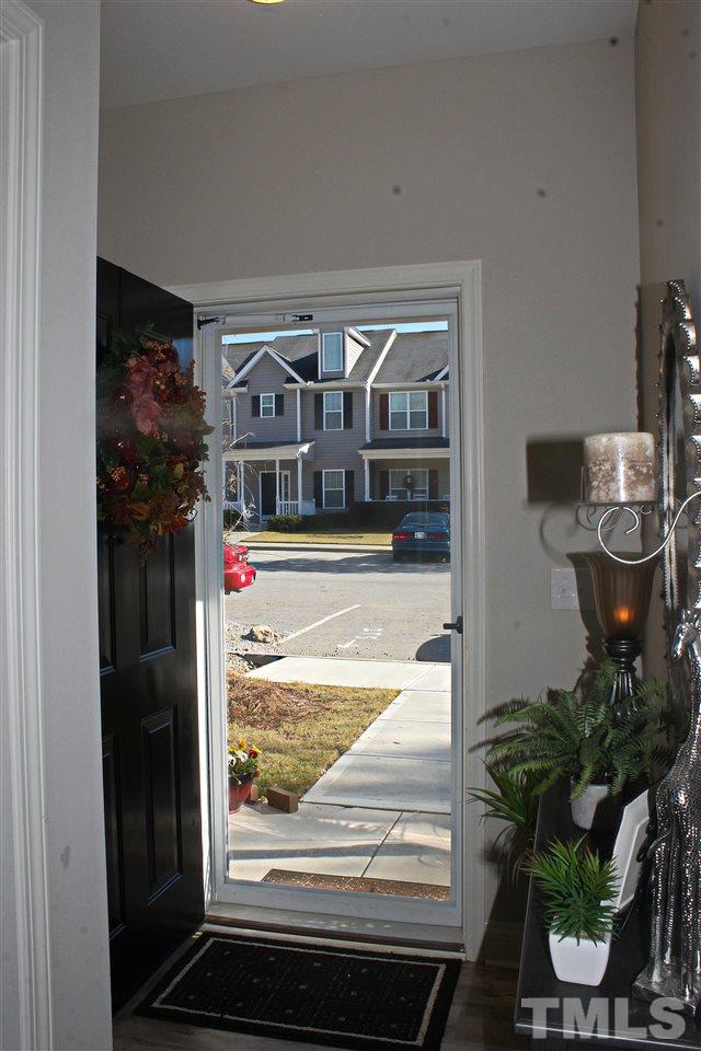 3910 Volkswalk Pl
