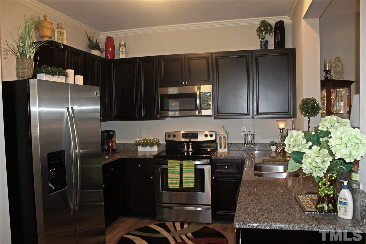 3910 Volkswalk Pl