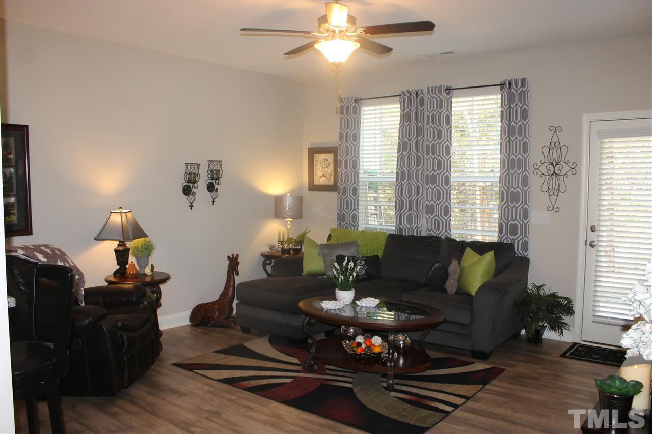 3910 Volkswalk Pl