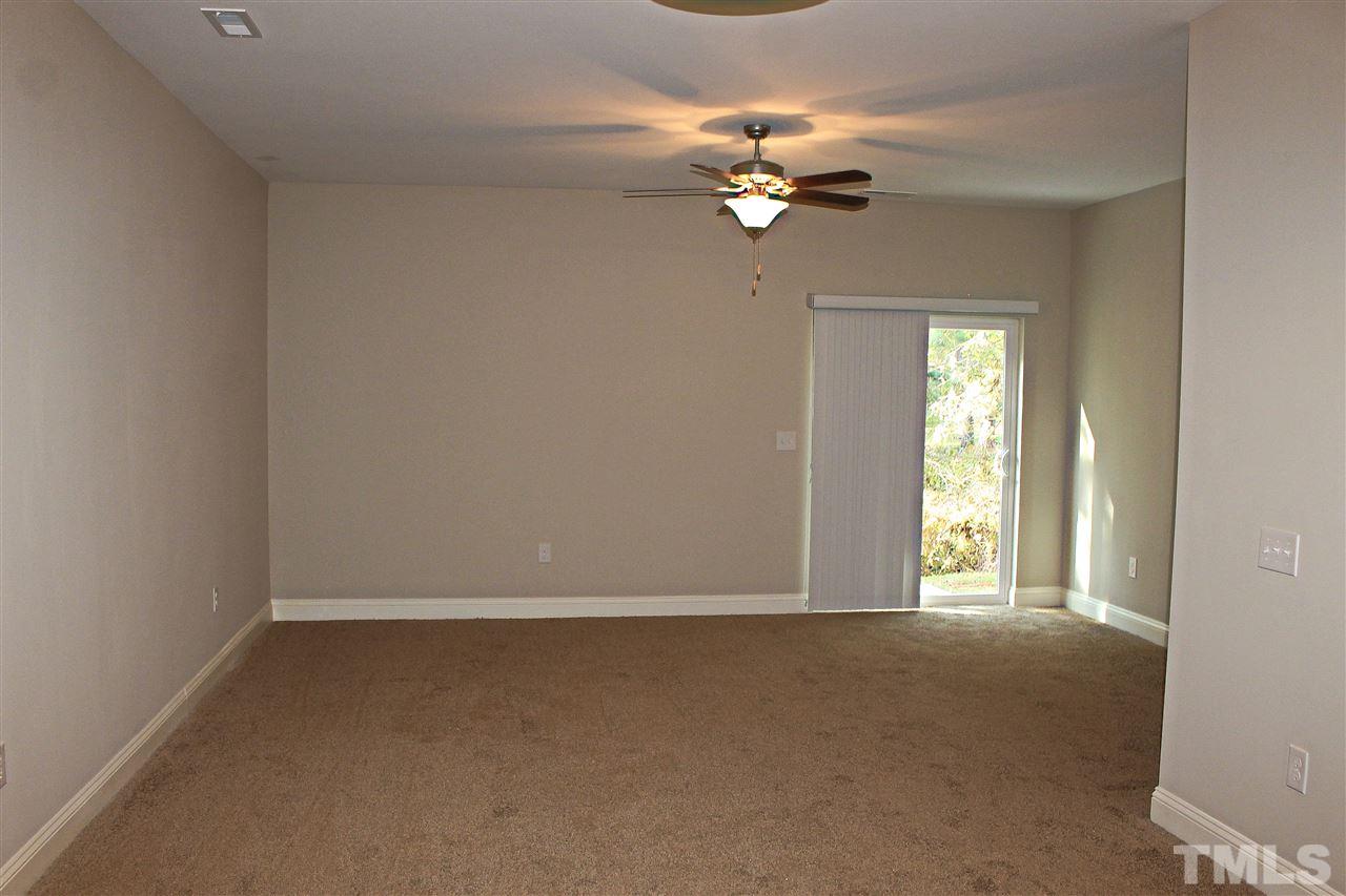 3906 Volkswalk Pl