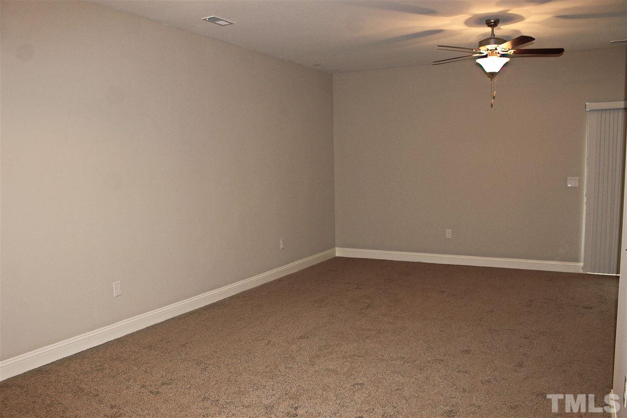 3906 Volkswalk Pl